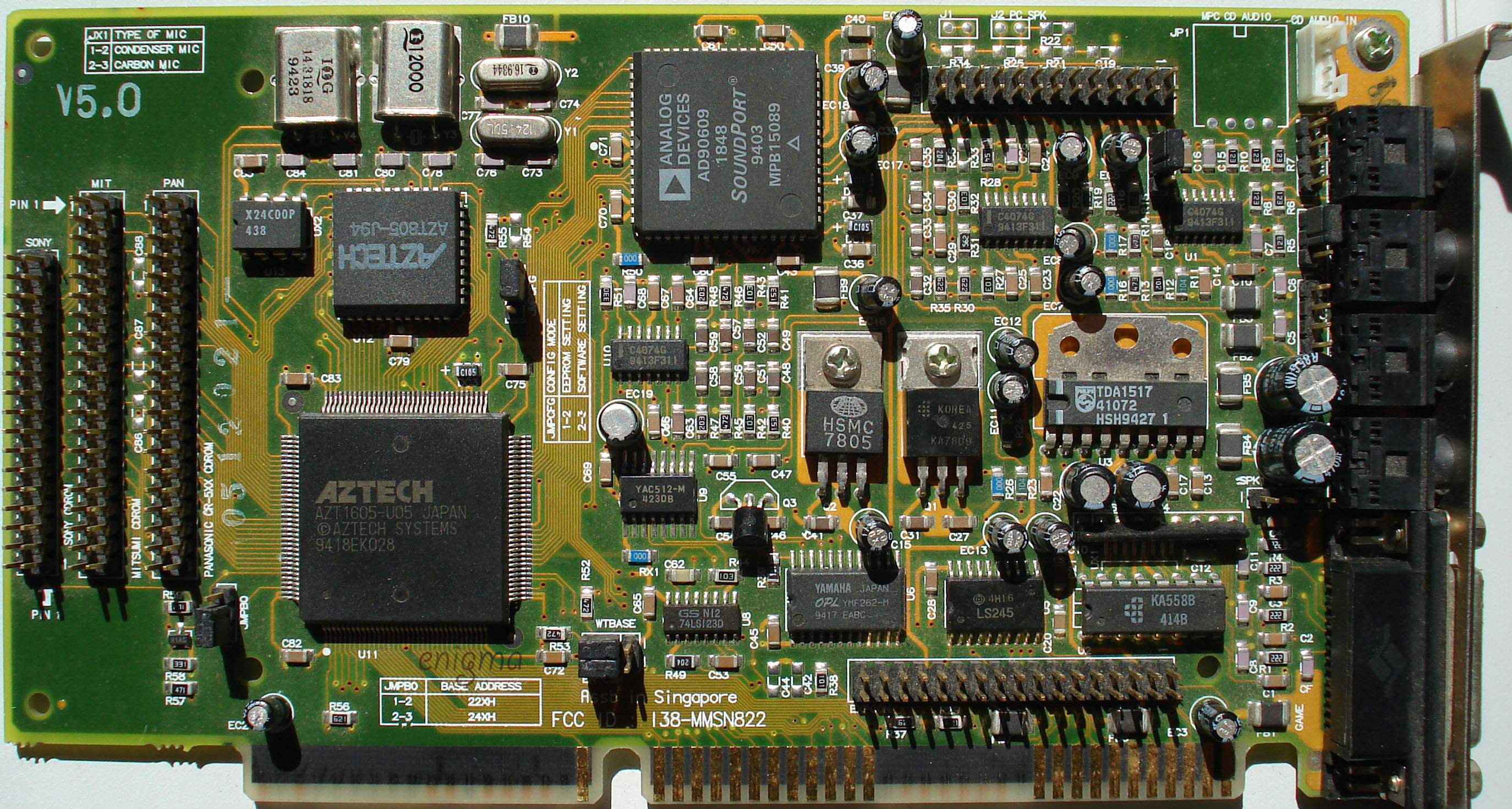 aztech_azt1605.jpg